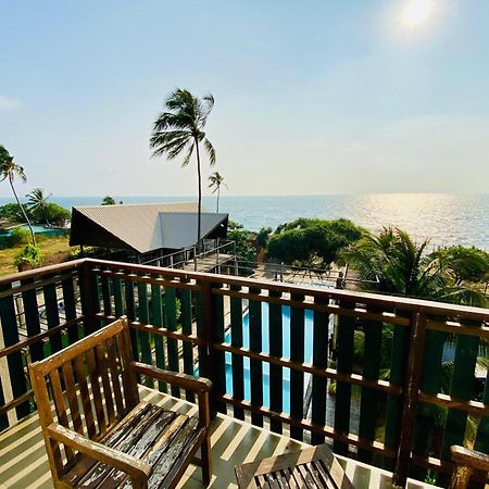 Saprin Beach Resort Усветакейява Екстер'єр фото