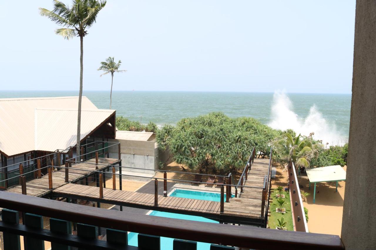 Saprin Beach Resort Усветакейява Екстер'єр фото