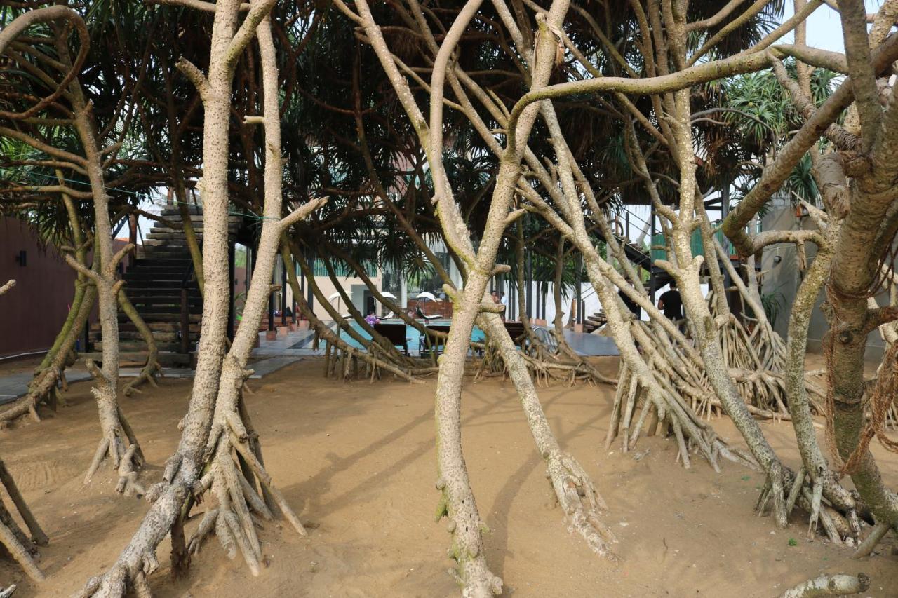 Saprin Beach Resort Усветакейява Екстер'єр фото